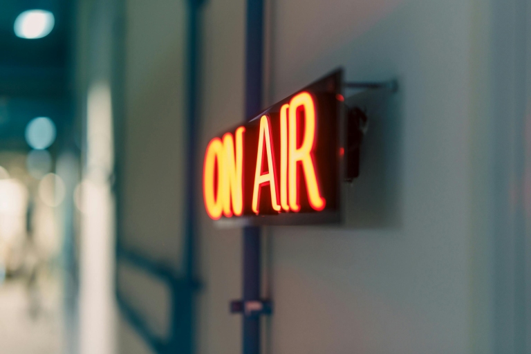 AirPlay funktioniert nicht beim Streaming: Ursachen bei iPhone, WLAN und TV